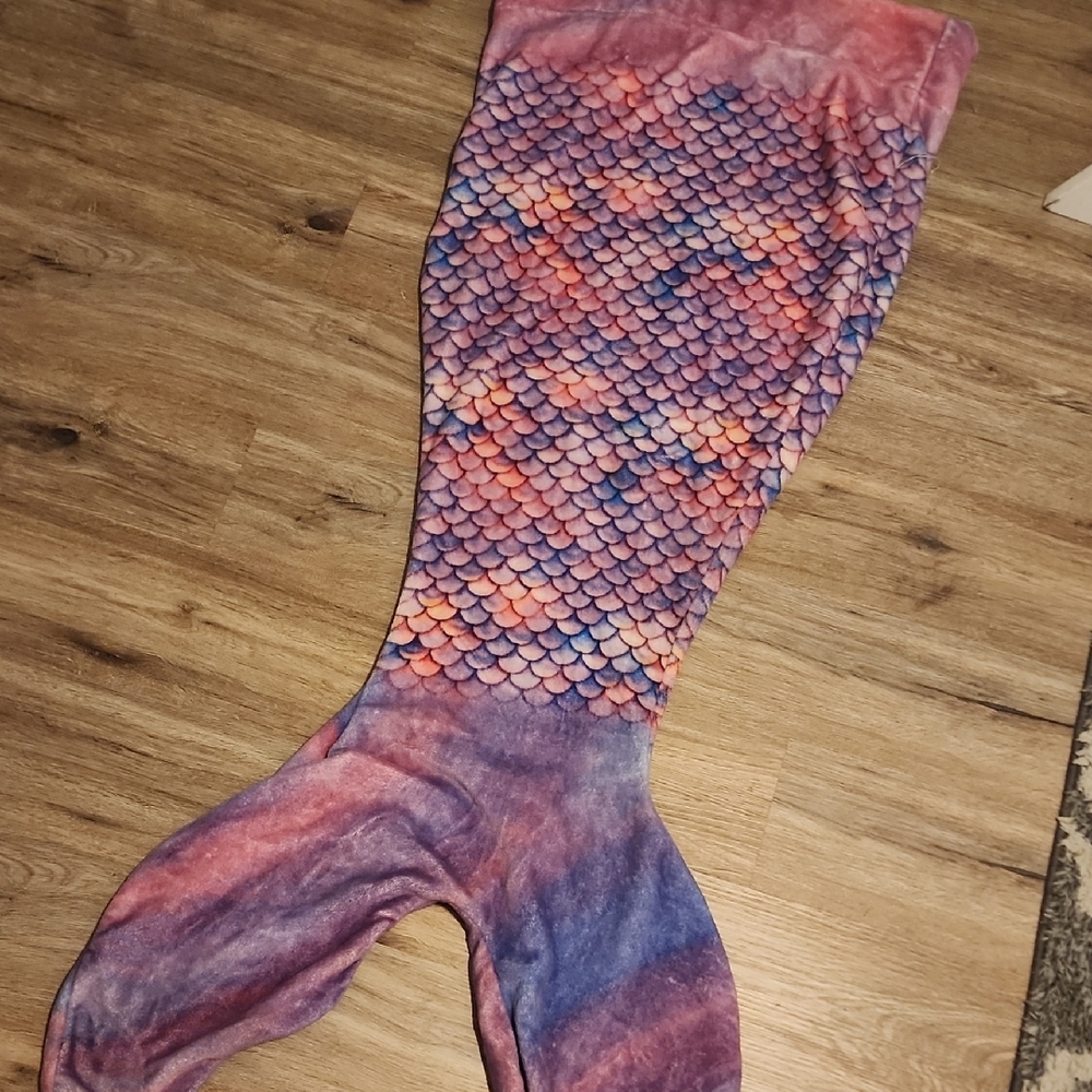Mermaid Tail Blanket in Pink and Purple